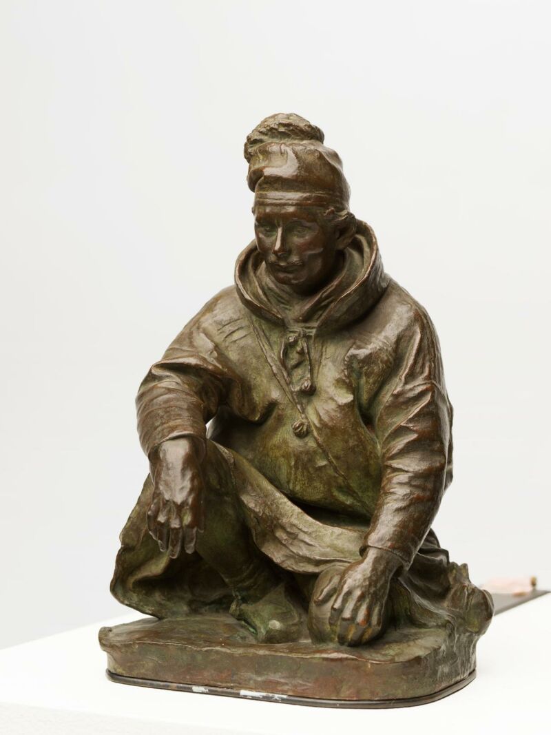 Christian Eriksson, <em>Sittande same</em>, 1902, brons. Foto: Thielska Galleriet