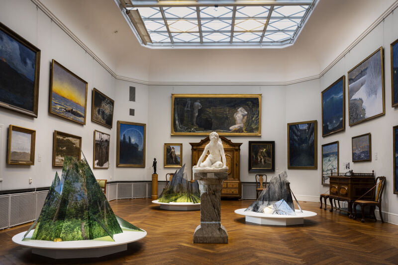 Bigert & Bergström i matsalen, <em>The Crystal Forest</em>, 2023. Foto: Urban Jörén